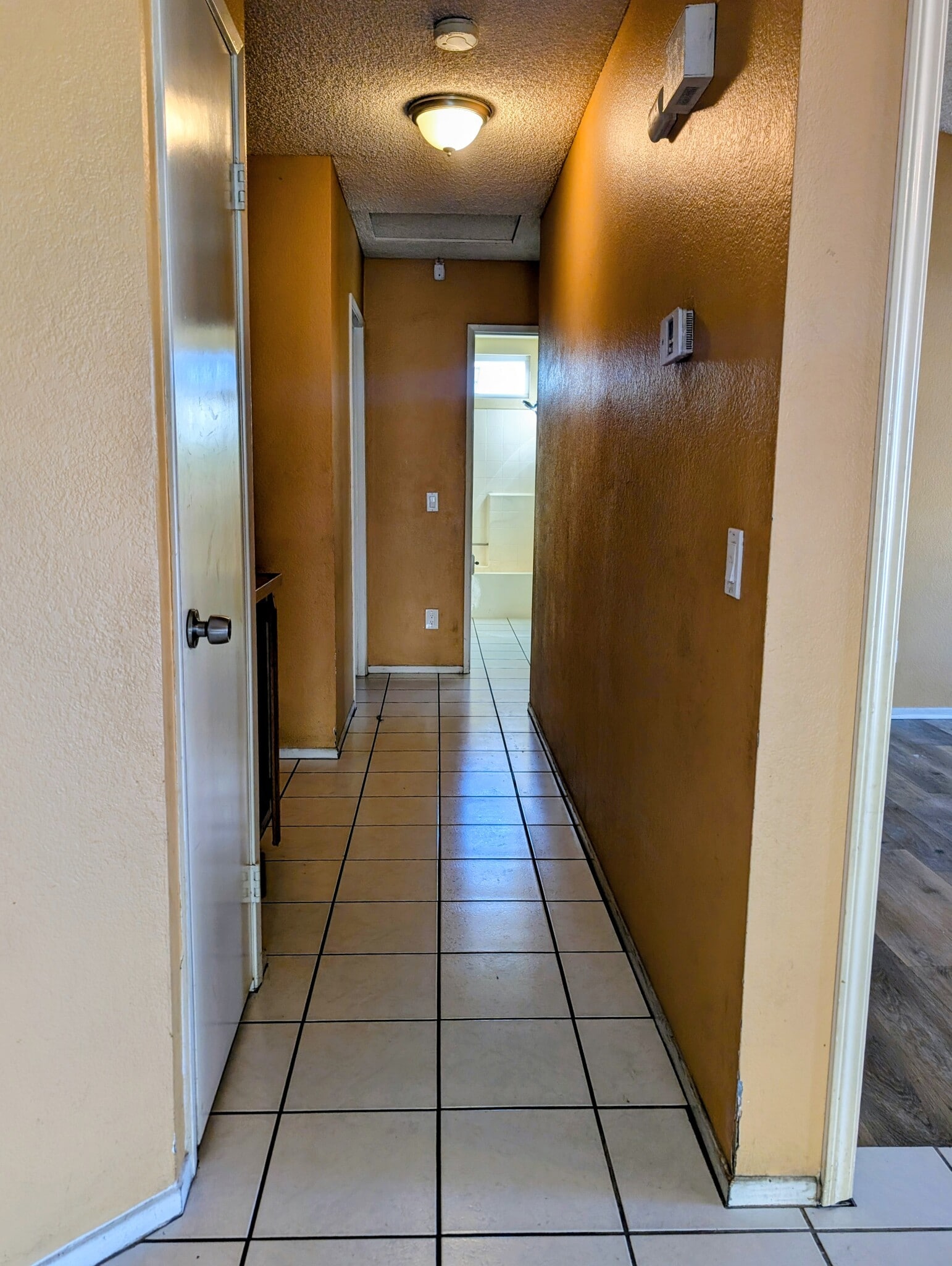 Building Photo - 2524 Plaza Serena Dr