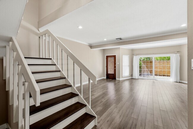 Building Photo - 12625 Memorial Dr