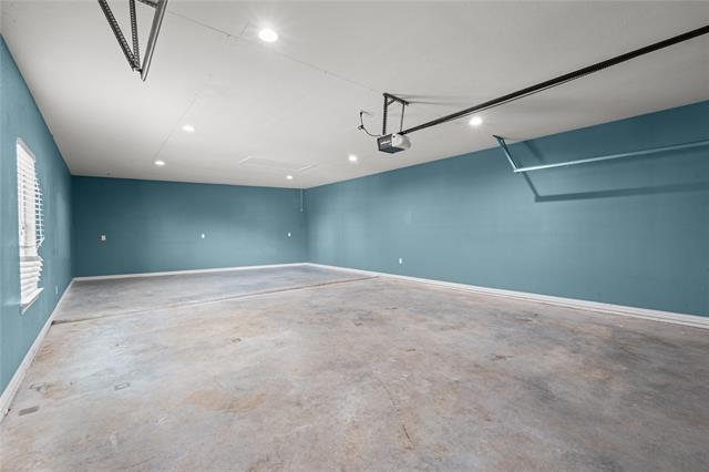 Building Photo - 10437 Brangus Dr