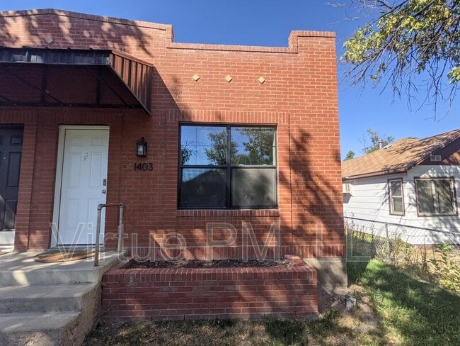 Building Photo - 1403 4th St