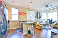 Building Photo - 650 S Mill St