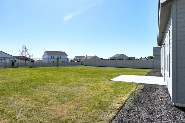 Building Photo - Stunning 4-Bed Home with 3-Car Garage in Cirrus Pointe – Caldwell