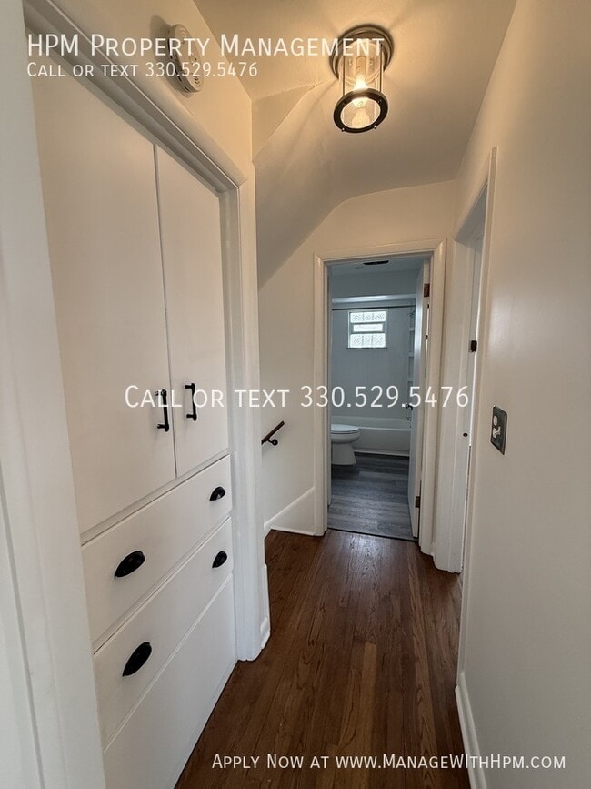 Building Photo - 15 W York St