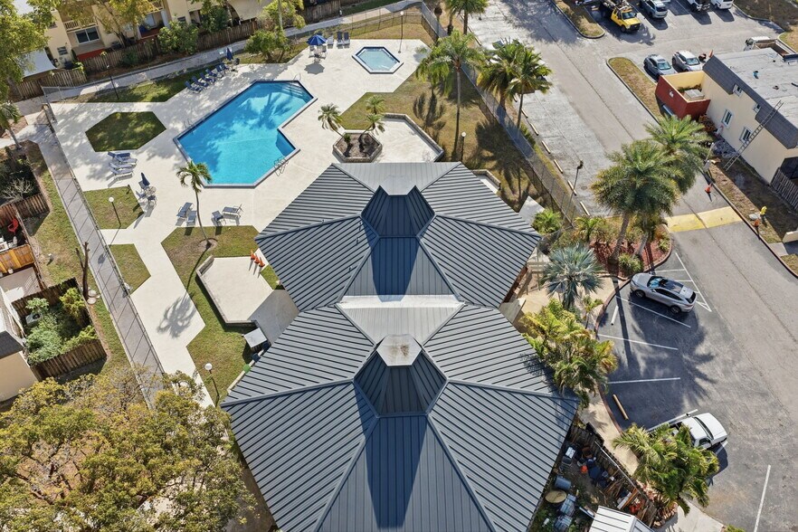 Building Photo - 8313 SW 137th Ave