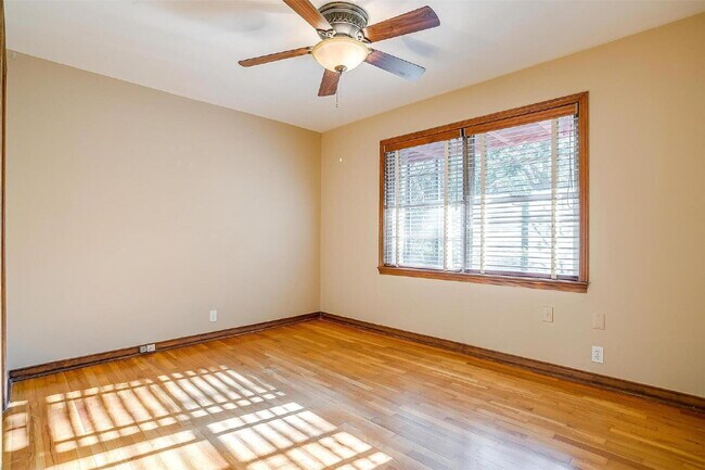 Building Photo - 2 Bedroom Apartment in Historic Monticello Neighborhood