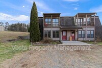Building Photo - 588 Ray Hill Rd