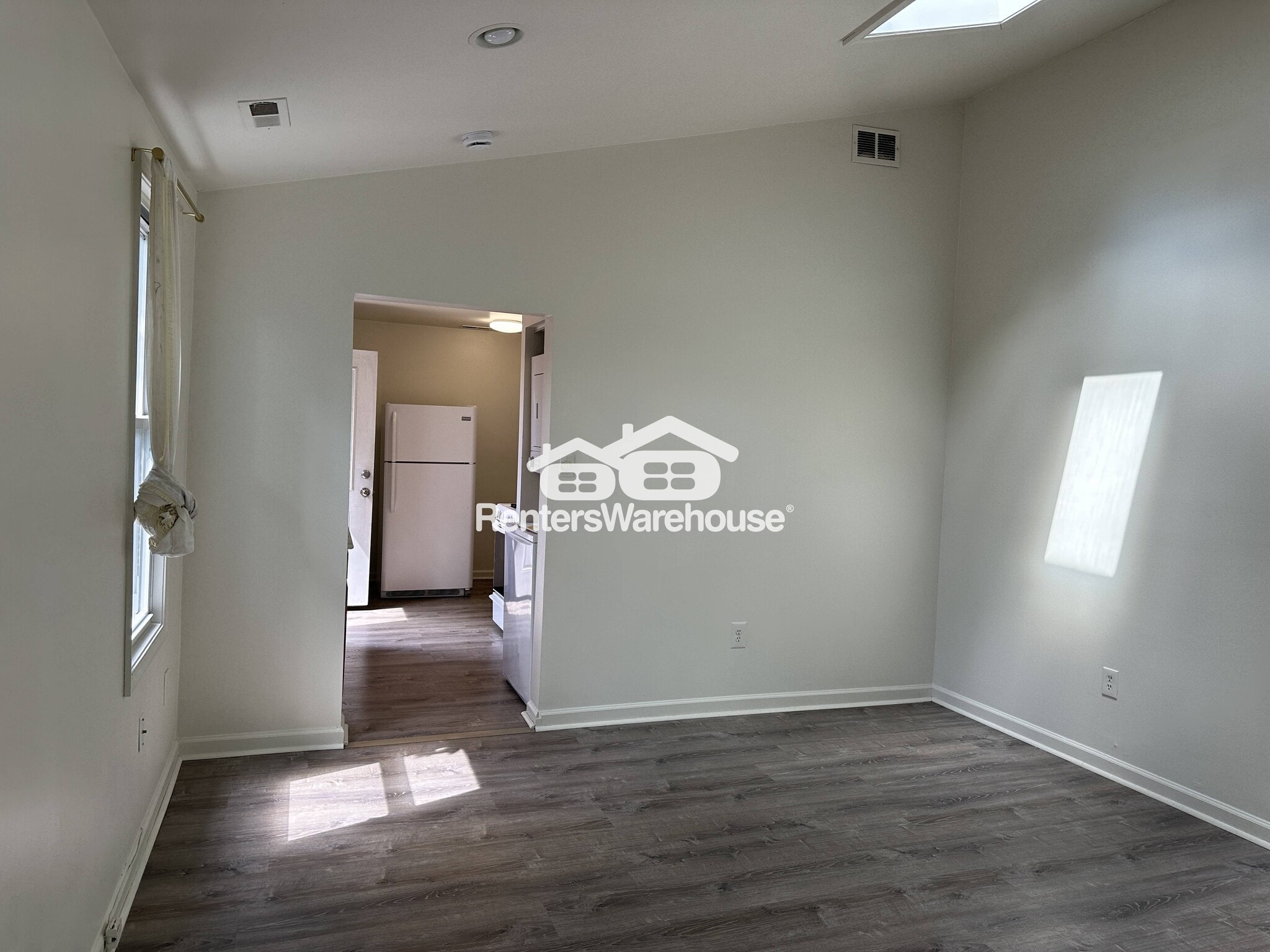 Building Photo - 1503 Cox St