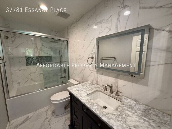 Building Photo - 37781 Essanay Pl