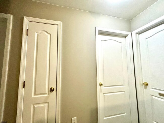 Building Photo - 27 Oyster Bay Rd