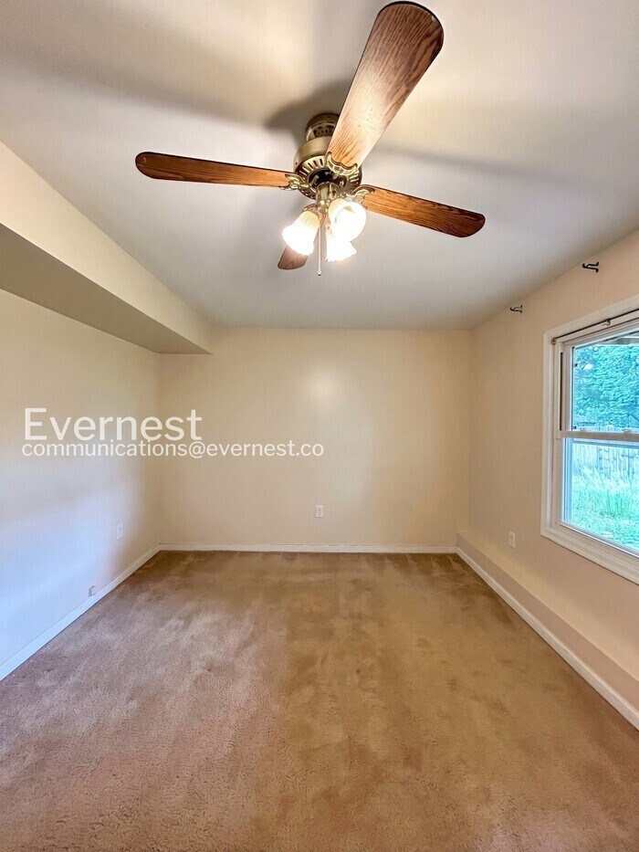 Building Photo - 11406 Wentworth Ct