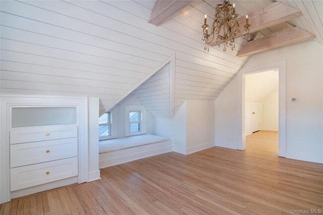 Building Photo - 126 Main St