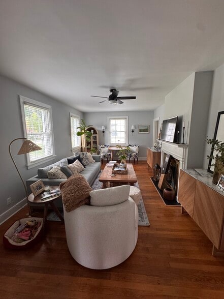 Living Room - 111 Matoaka Ct