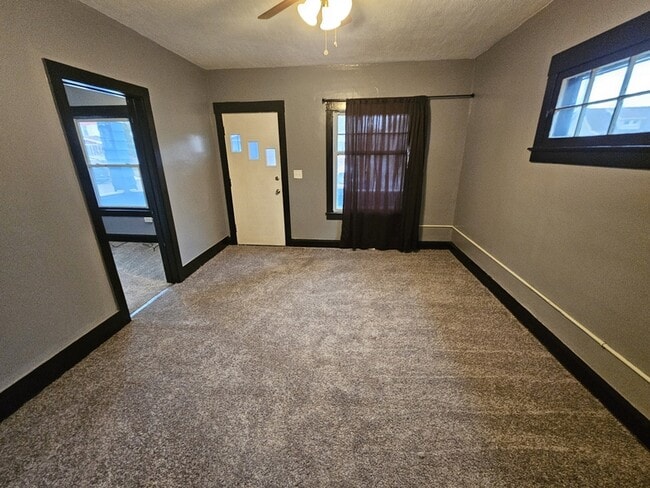 Building Photo - 12512 Revere Ave