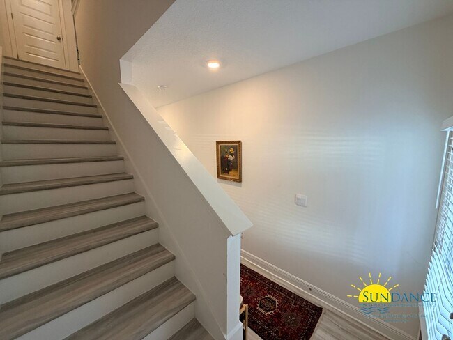 Building Photo - Comfortable & Convenient 2-Story Townhome in Santa Rosa Beach!