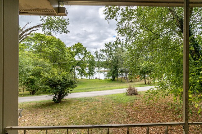 Building Photo - 630 Colonial Dr