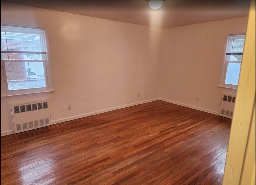 Building Photo - 365 Burgher Ave