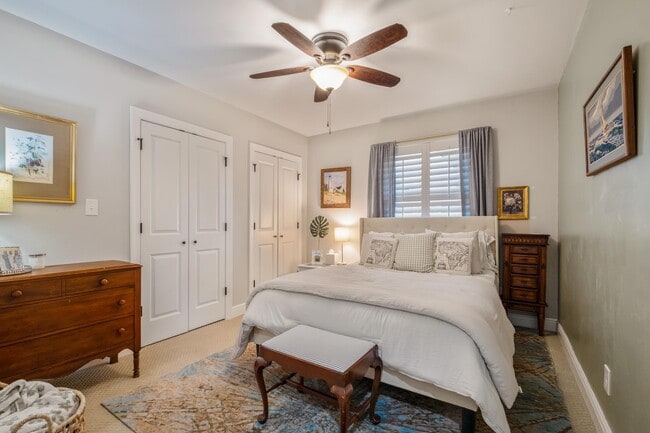 Building Photo - 605 Waverly Rd