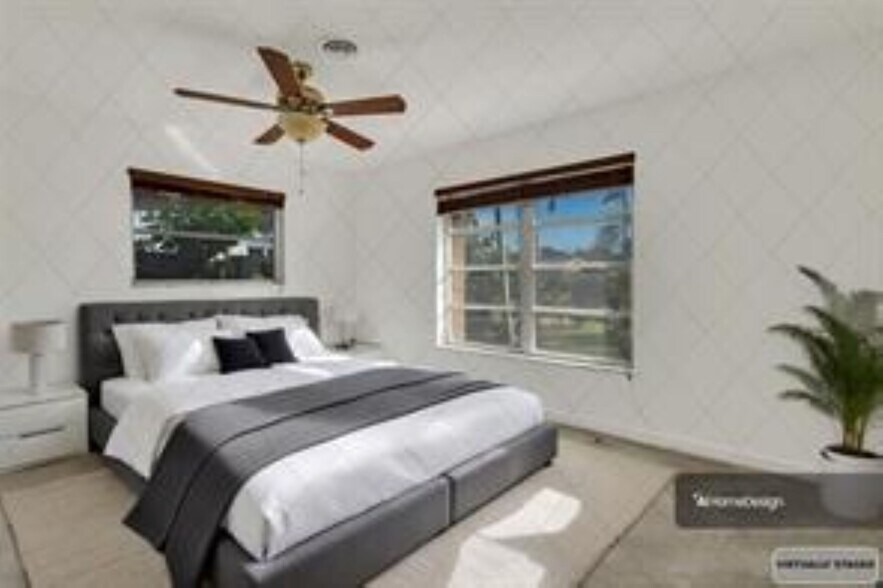 Building Photo - 2031 NW 39th Ct