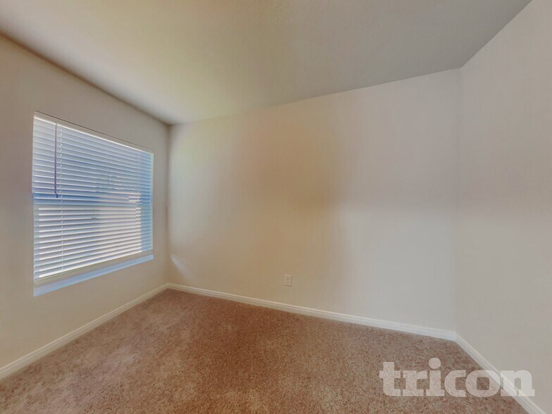 Building Photo - 10050 Cerritos dr