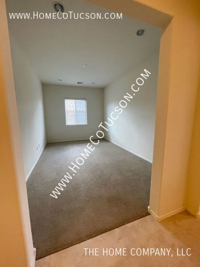 Building Photo - 38628 S Running Roses Ln