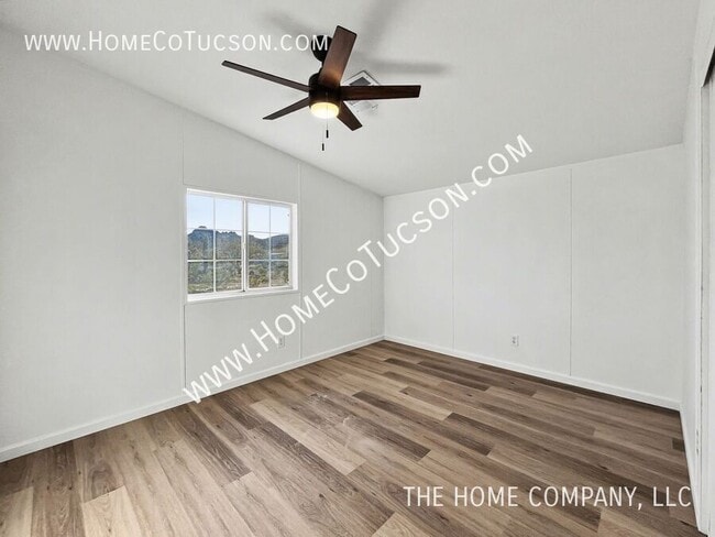 Building Photo - 9950 N El Uno Minor