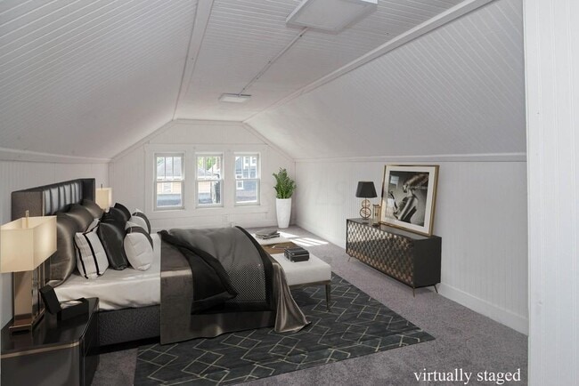 Building Photo - 1014 Wilson Ave