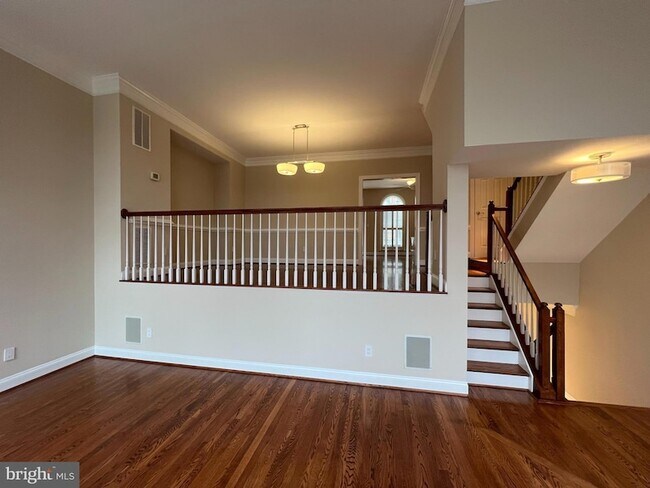 Building Photo - 1735 22nd Ct N