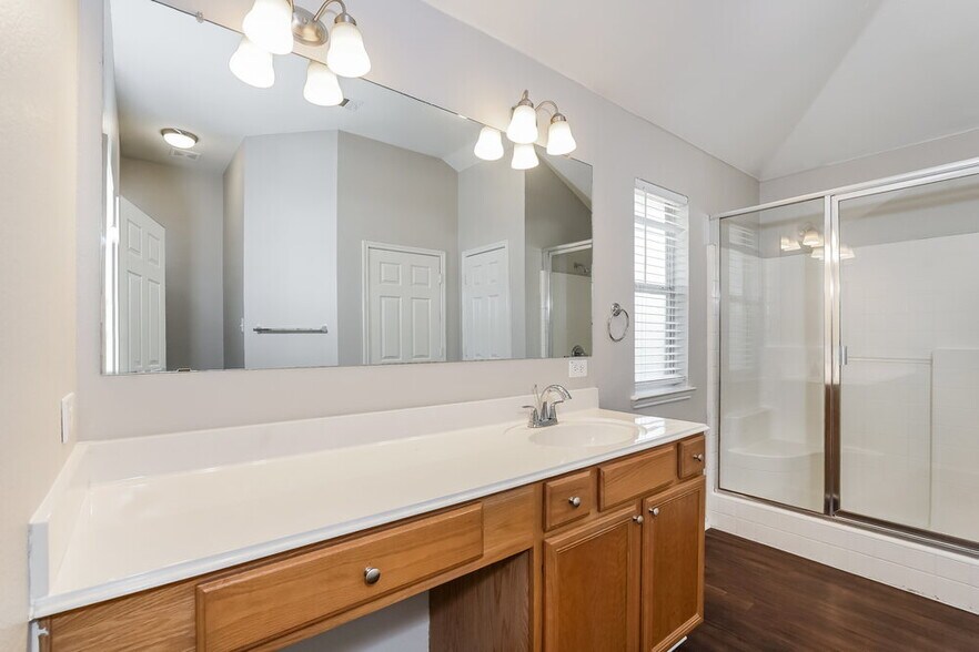 Building Photo - 7617 Rainbow Creek Dr