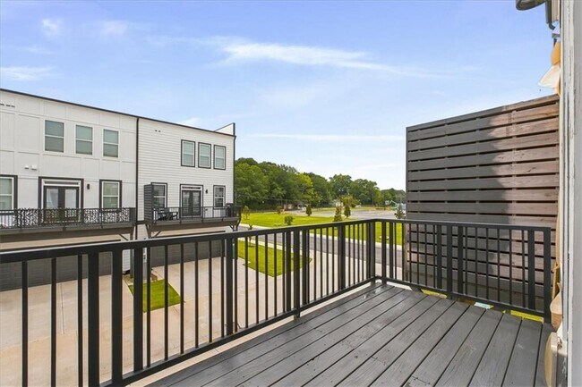 Building Photo - 1077 Glen Opal Dr