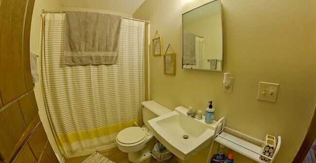 Building Photo - 3D Tour Available - Conveniently Located + Off-Street Parking! Sorry, no laundry hookups. Availab...