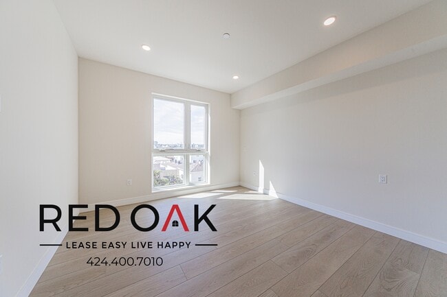 Building Photo - 5320 Cartwright Ave