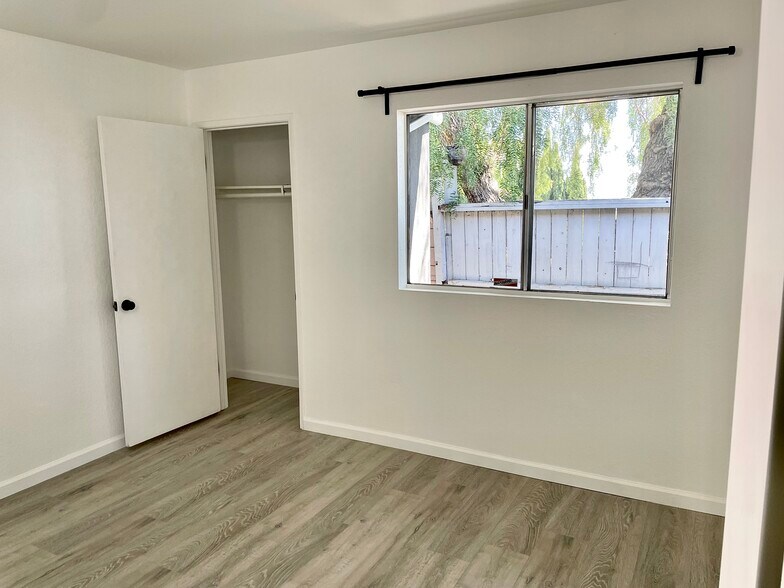 Building Photo - 1944 Placer Dr