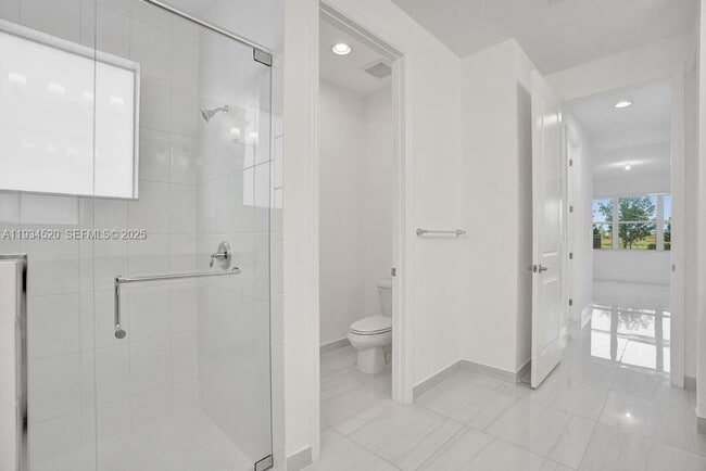 Building Photo - 19594 Broad Shore Walk