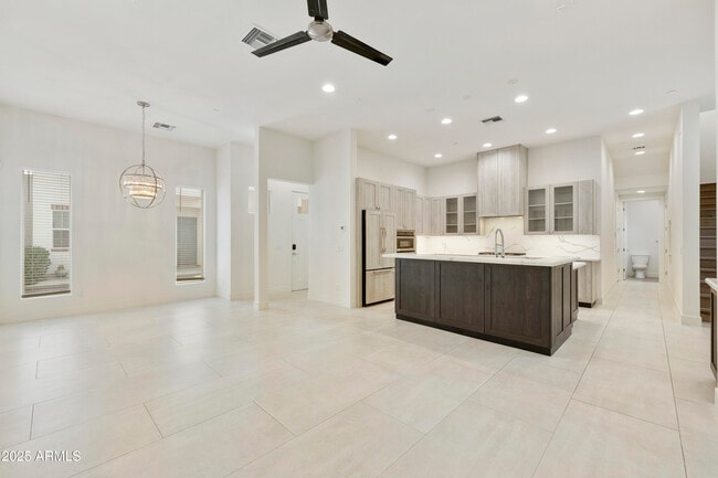 Building Photo - 4017 N 40th St