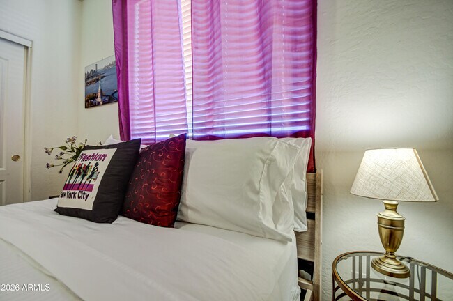 Building Photo - 3928 E Minton St