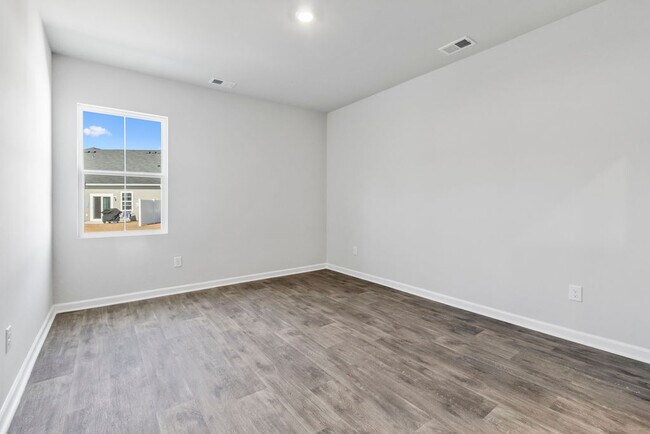 Building Photo - 173 Hoffman Townhome