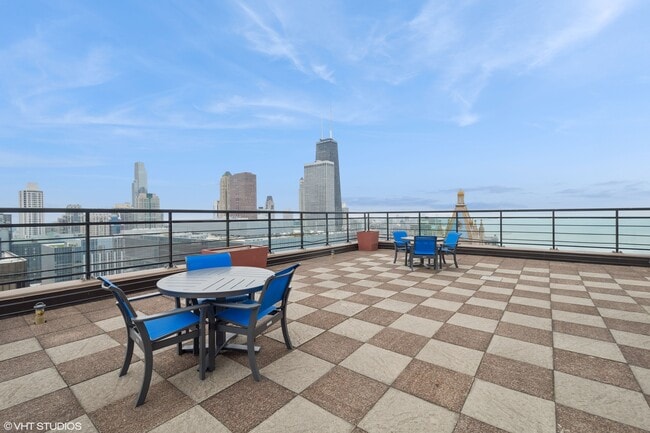 Building Photo - 401 E Ontario St