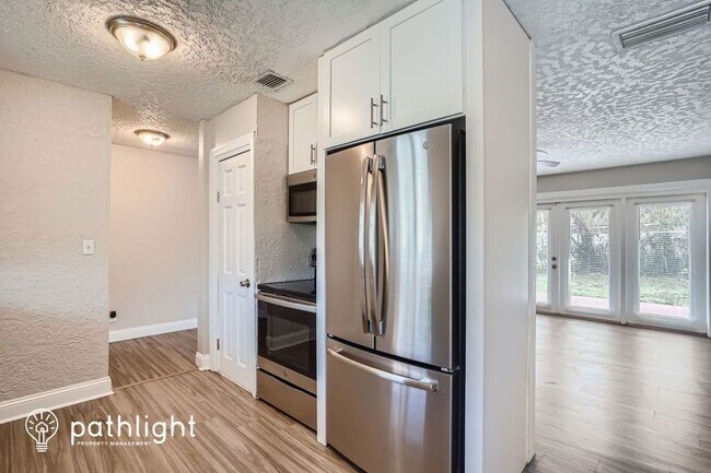Building Photo - 4080 Bluefish Dr SE