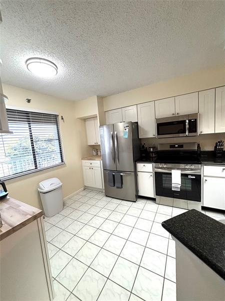 Building Photo - 2238 N Cypress Bend Dr