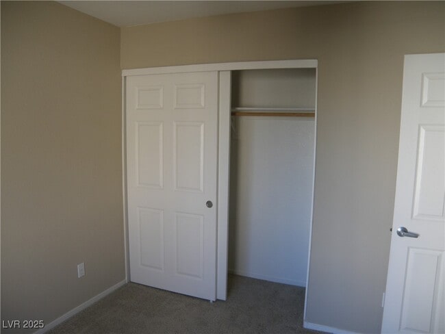 Building Photo - 1004 Appaloosa Hills Ave