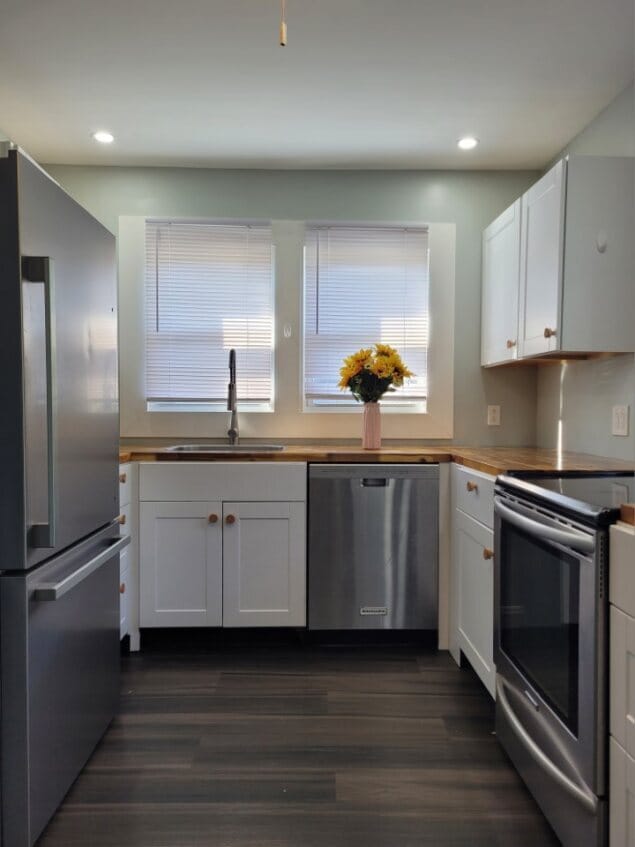 Building Photo - 121 W Main St