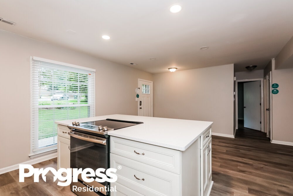 Building Photo - 7115 Casual Corner Ln