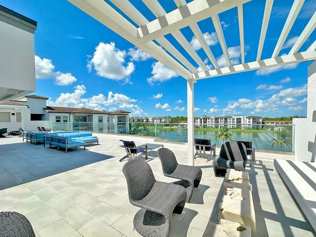 Building Photo - 10900 Legacy Gateway Cir