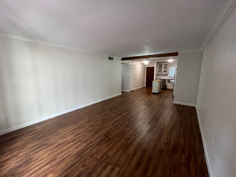 Building Photo - 210 Magnolia Rd