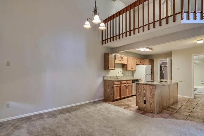 Building Photo - Comfortable 2BR + Loft Home — Close to For...