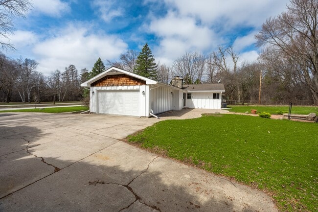 Building Photo - 2428 S Root River Pkwy