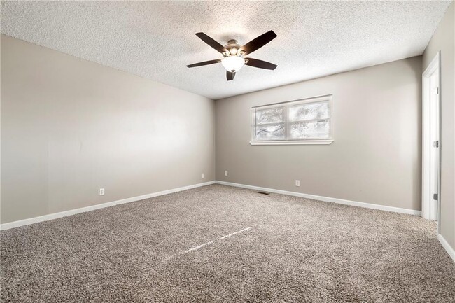 Building Photo - 1306 W Bonnie Ln