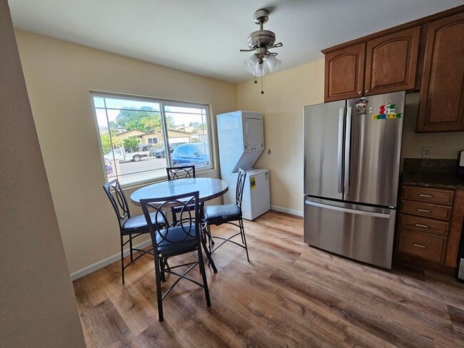 Building Photo - Charming 4-Bedroom Single-Family Home in S...