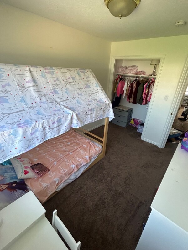 Building Photo - 439 E Parkside Cir