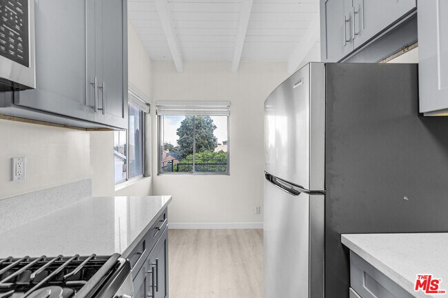 Building Photo - 2637 S Centinela Ave